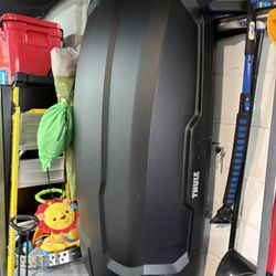 Thule Force XT L Roof box