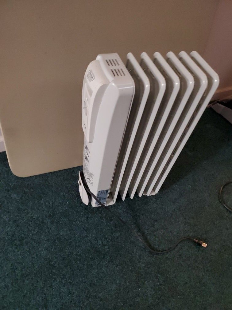 DeLonghi  1500 W electric heater