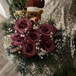 Fresh Rose Christmas Arrangement 
