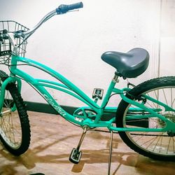 Electra Beach Cruiser. 7 Speed. Ride Is Smooth & Comfortable. 