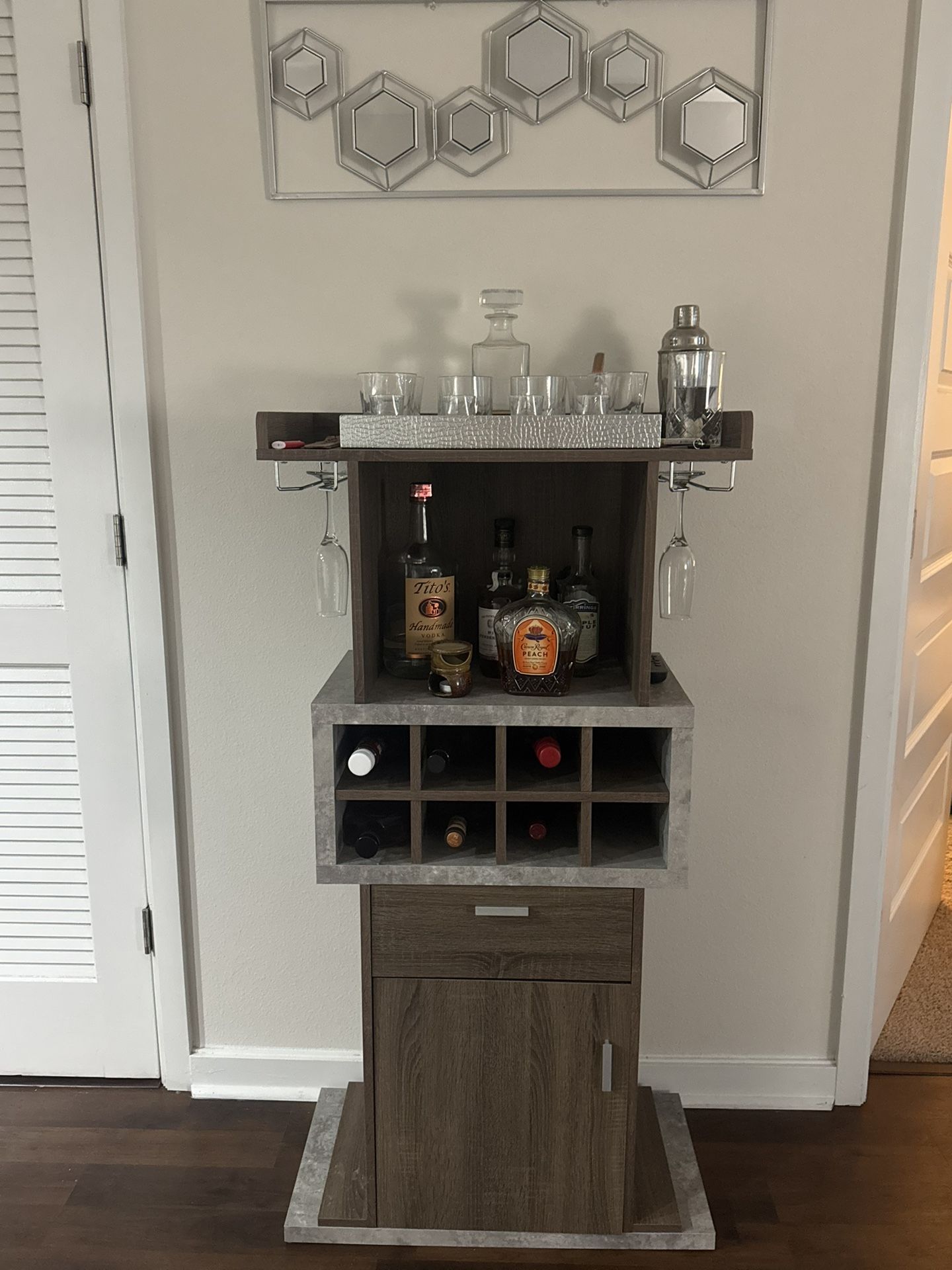 Mini Bar 