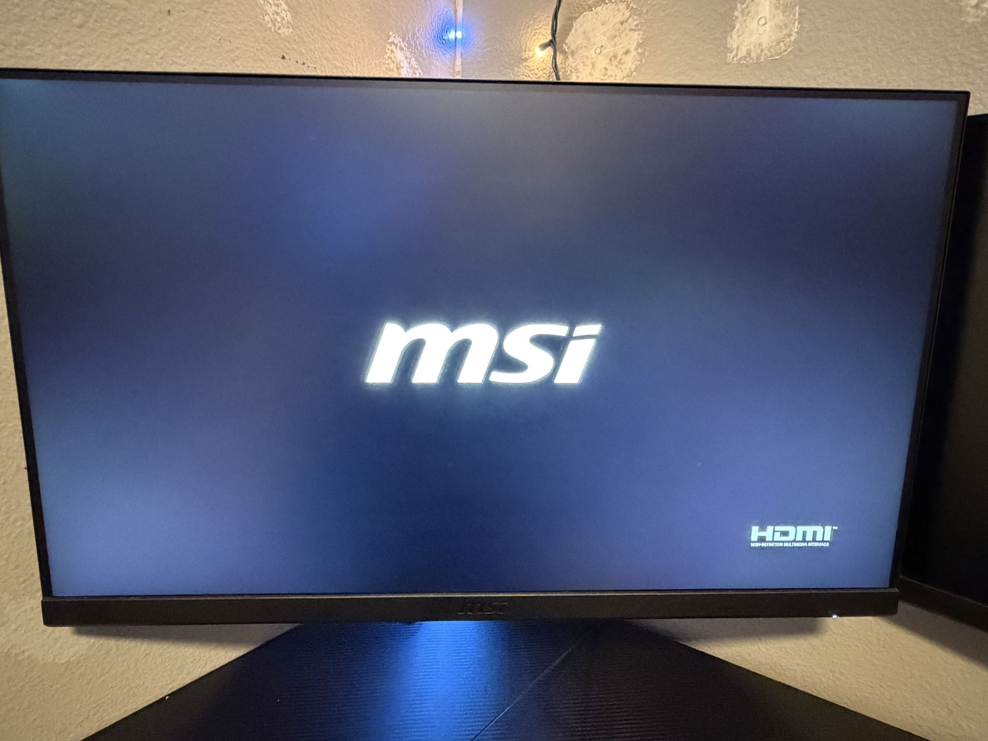 Gaming Monitor 27”