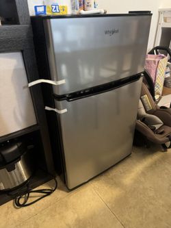 Whirlpool 3.1 cu ft Mini Refrigerator Stainless Steel WH31S1E: Energy Star Certified Dorm Fridge, Reversible Door, 2 Shelves