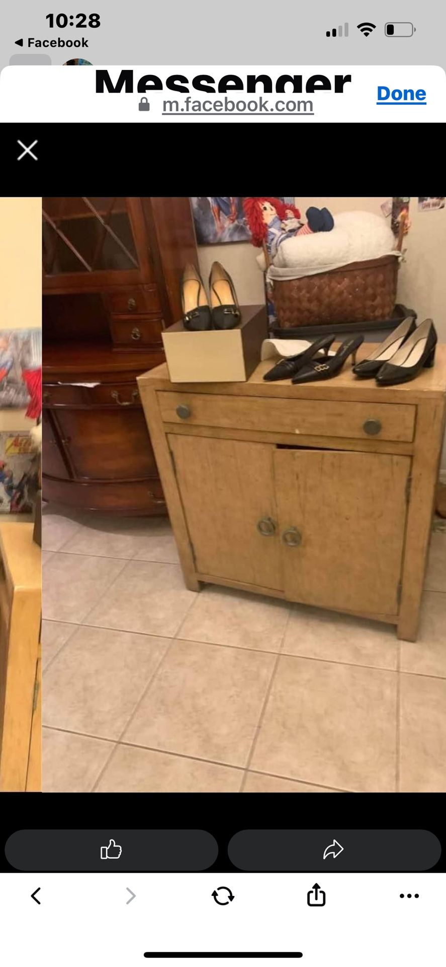 Drexel heritage hutch entryway table