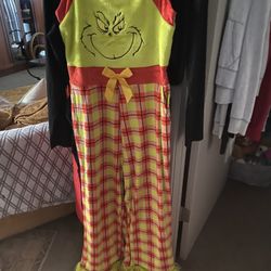 The Grentch X-mas 25 Outfit!