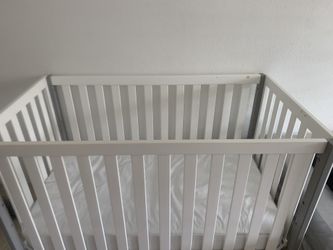 Baby crib 