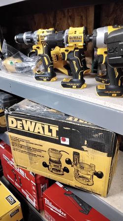 DeWalt 2-1/4 HP Fixed Base / Plunge Router Combo Kit