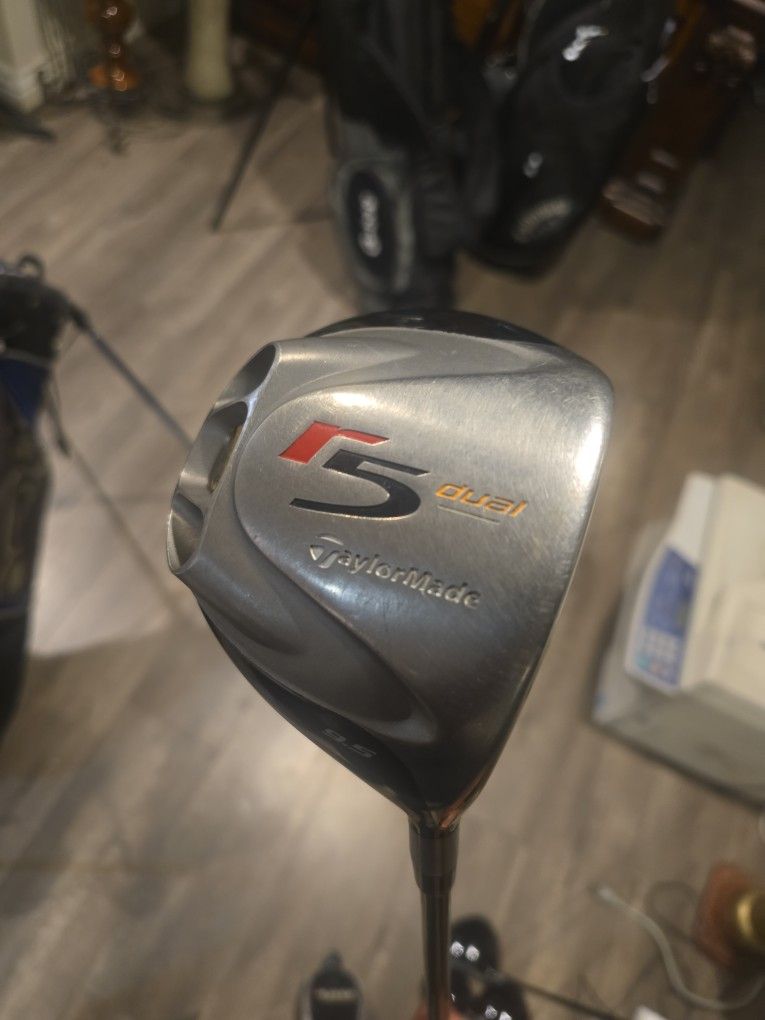TAYLOR MADE  * R5 DUAL - 9.5° DRIVER 