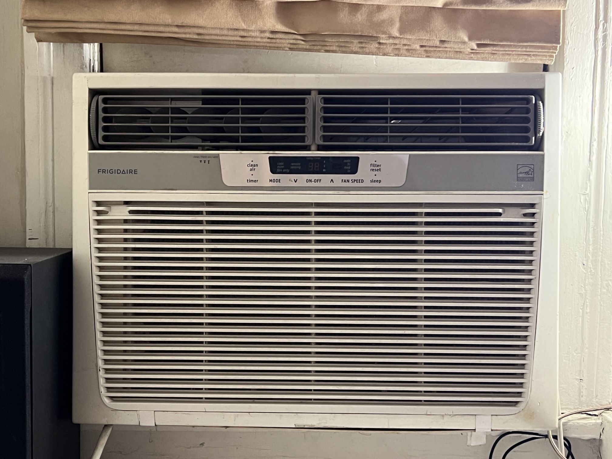 Frigidaire 18000 BTU Window AC Unit 220 Volt