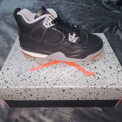 Jordan 4 Retro  3.5
