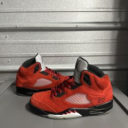 Jordan 5 Raging Bulle Size 8.5