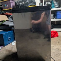 Mini Fridge 