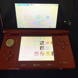 Nintendo 3DS red