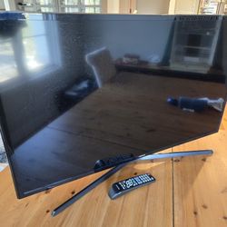 Samsung 40 Inch LCD TV. Internet Enabled And Google  Chromecast