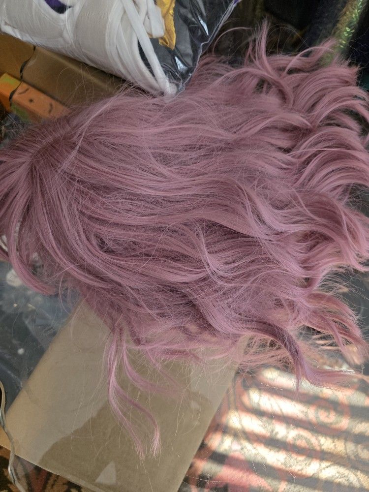 16" MAUVE PINK SYNTHETIC WAVY WIG ~ OPEN PACKAGE