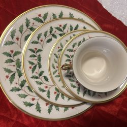 Lenox Holiday Place Settings - 4 Available 