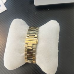 Gucci Watch 