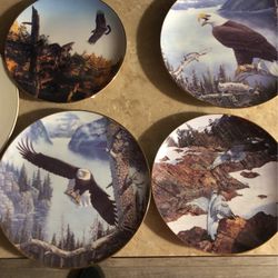 Commemorative eagle plates with gold rims
