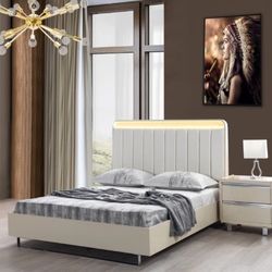 Viola Cream High Gloss Lacquer 4-Piece Queen Bedroom Set