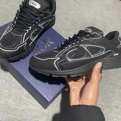 Black dior b30