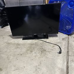 Samsung 32 TV  With Remote 
