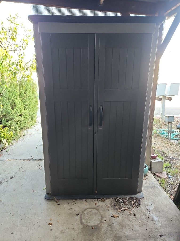 Rubbermaid Shed $175