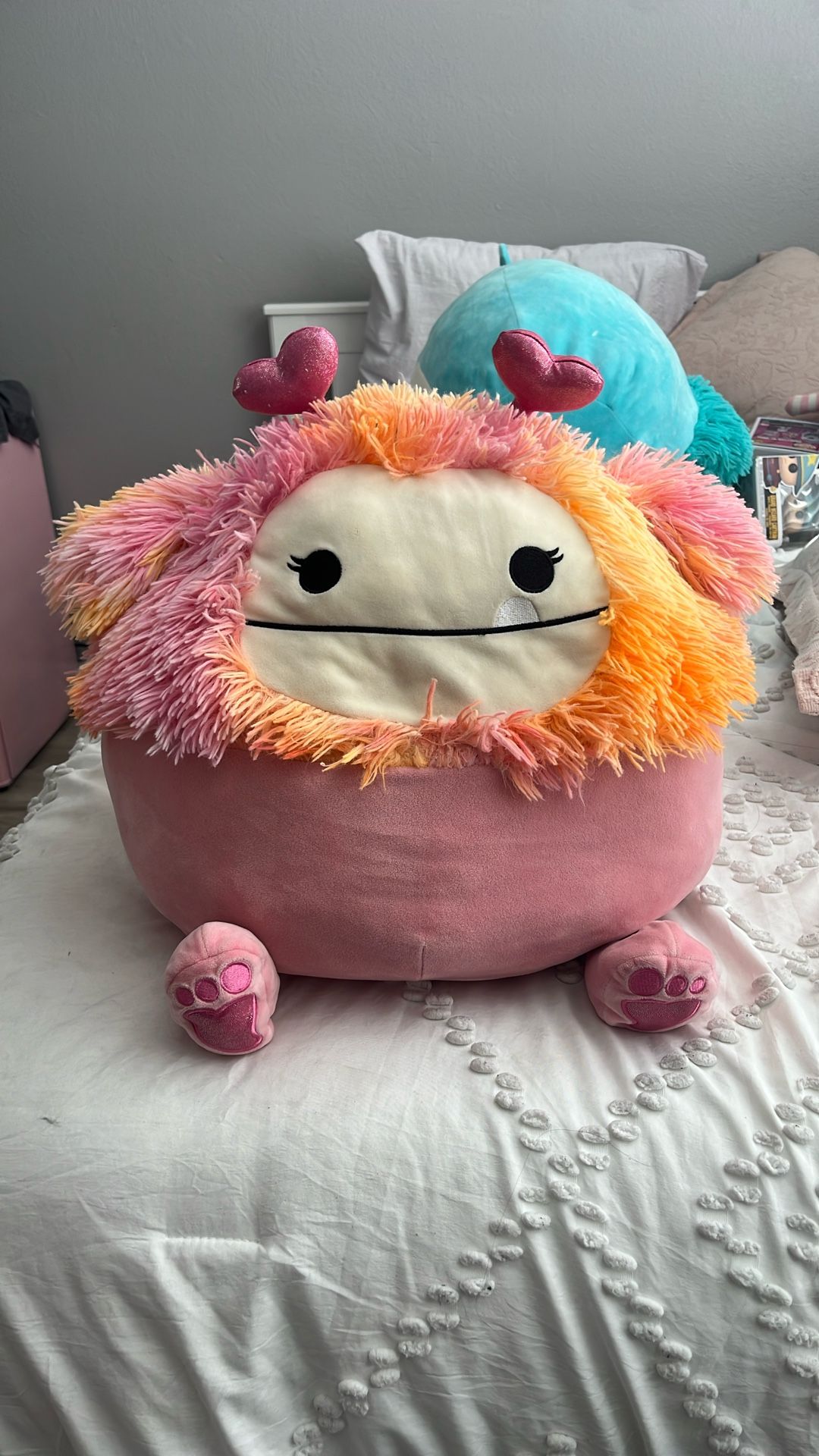 Valentine Squishmello 20”