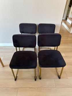 Dining chairs (4)