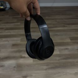 Black Beats Studio Pro