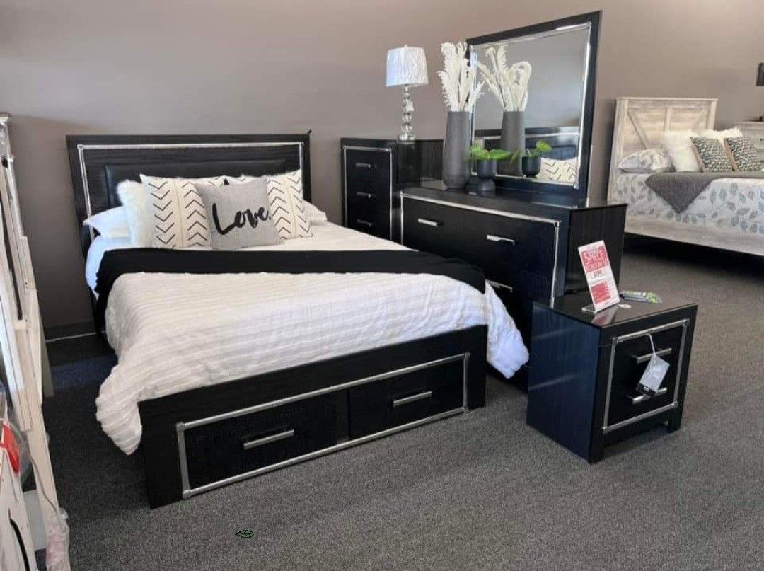 KAYDELL BLACK LED STORAGE PANEL BEDROOM SET