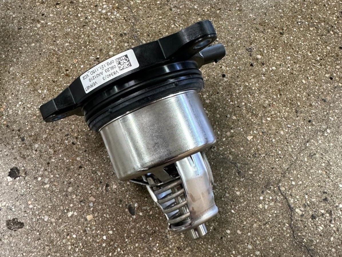 NEW 0P(contact info removed)D OEM BENTLEY LAMBORGHINI Engine Coolant Thermostat PORSCHE AUDI