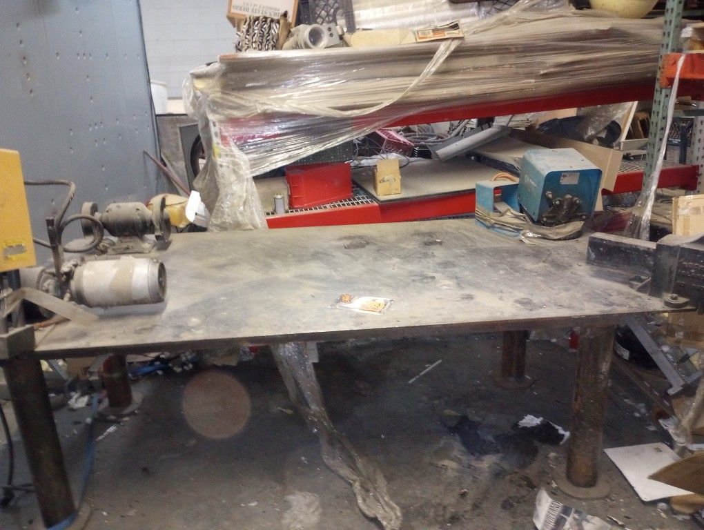 Welding Table With Heavy Duty Vise