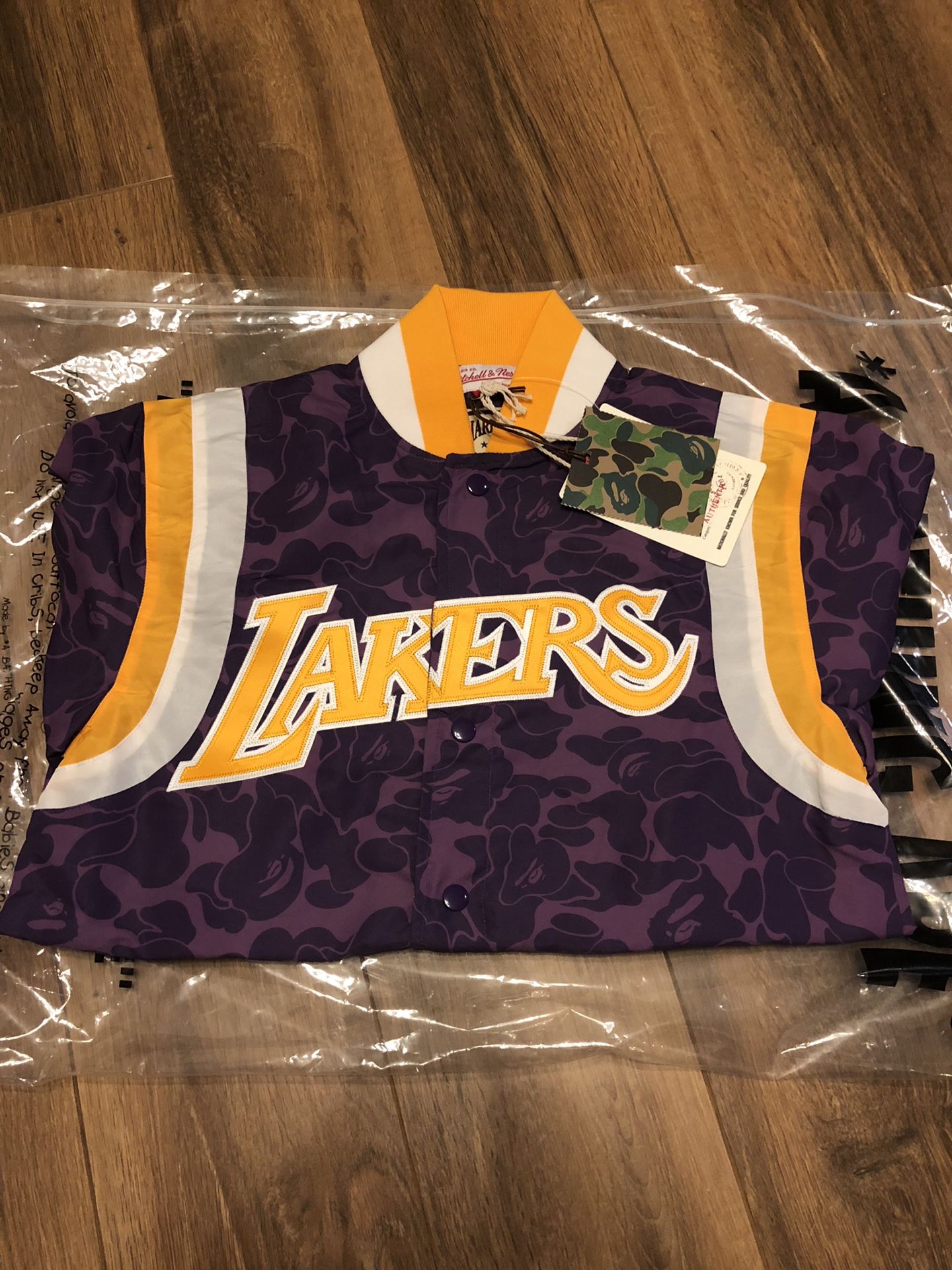 A BAPE LAKERS Sweatshirt Make A Offer! for Sale in Lawrenceville, GA -  OfferUp