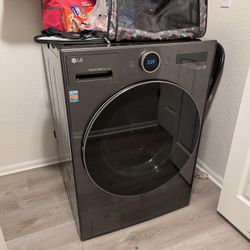 LG thinq Washer/Dryer