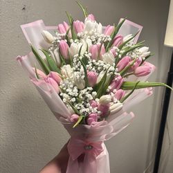 50 pink and white tulip bouquet