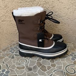BOOTS SOREL WATERPROOF SIZE 9.5 MENS 
