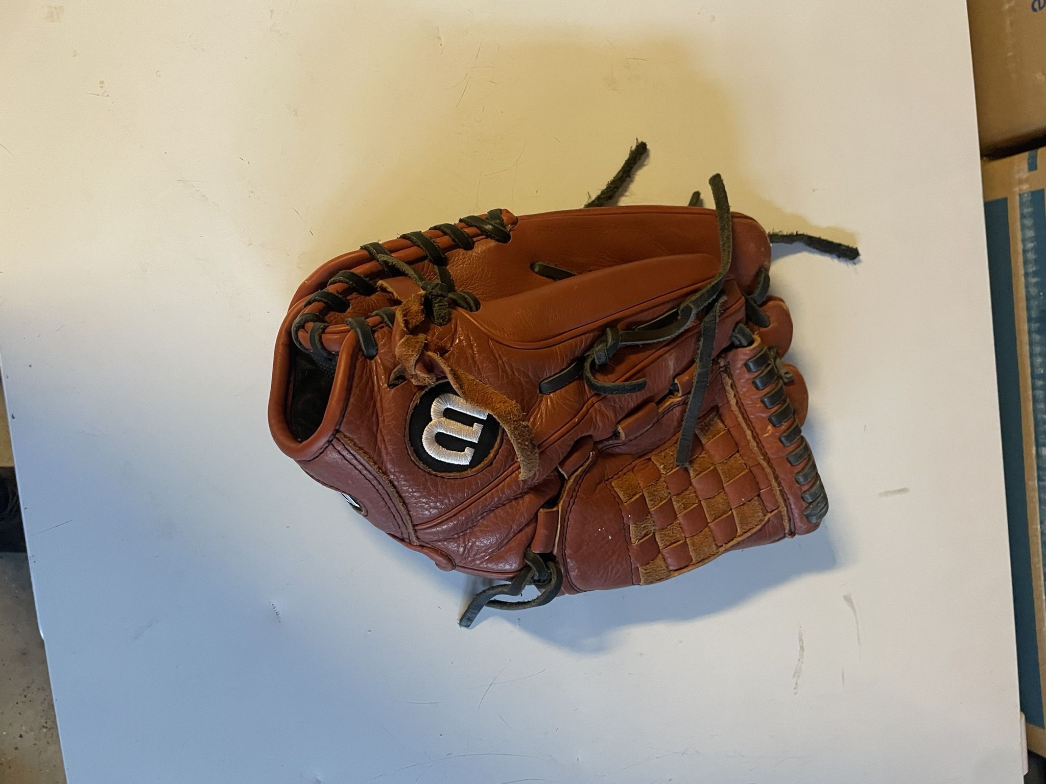 Wilson brown glove