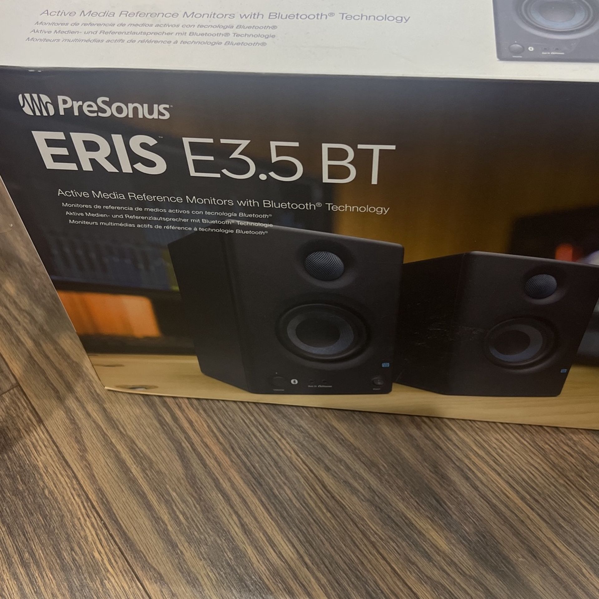 Monitors With Bluetooh