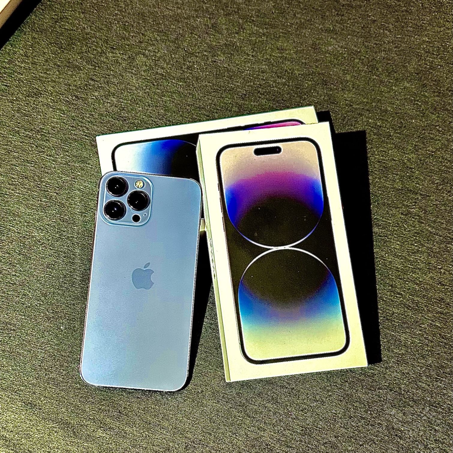 iPhone 13 Pro Max 256G Blue for Sale in Queens, NY - OfferUp