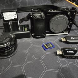 SONY Alpha 6400 (a6400) - Includes Accessories 