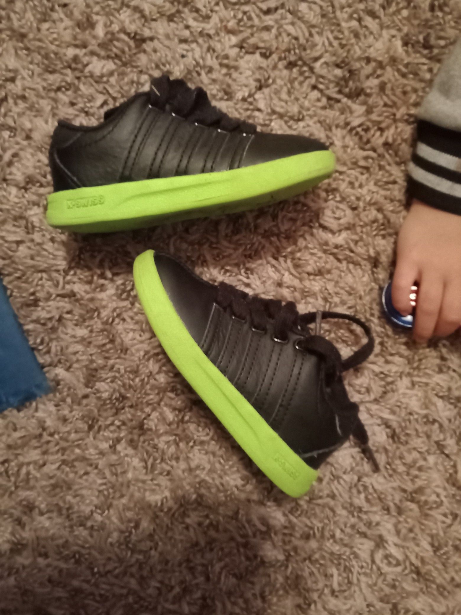 Boys shoes