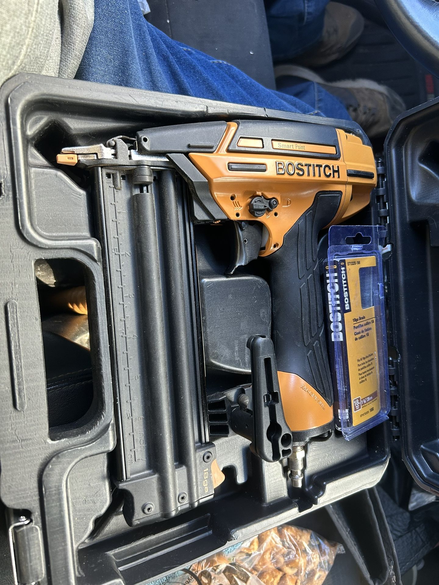 18. Gauge finish nailer.