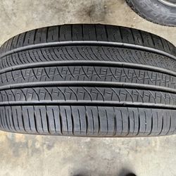 265 / 35 R 22 (1) TIRE PIRELLI 