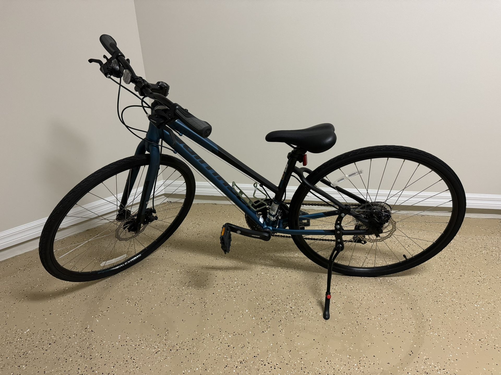 Schwinn Signature Super Sport Hybrid Bike