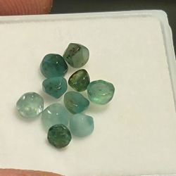 5pcs. Natural Emeralds (Colombia) 4x4mm