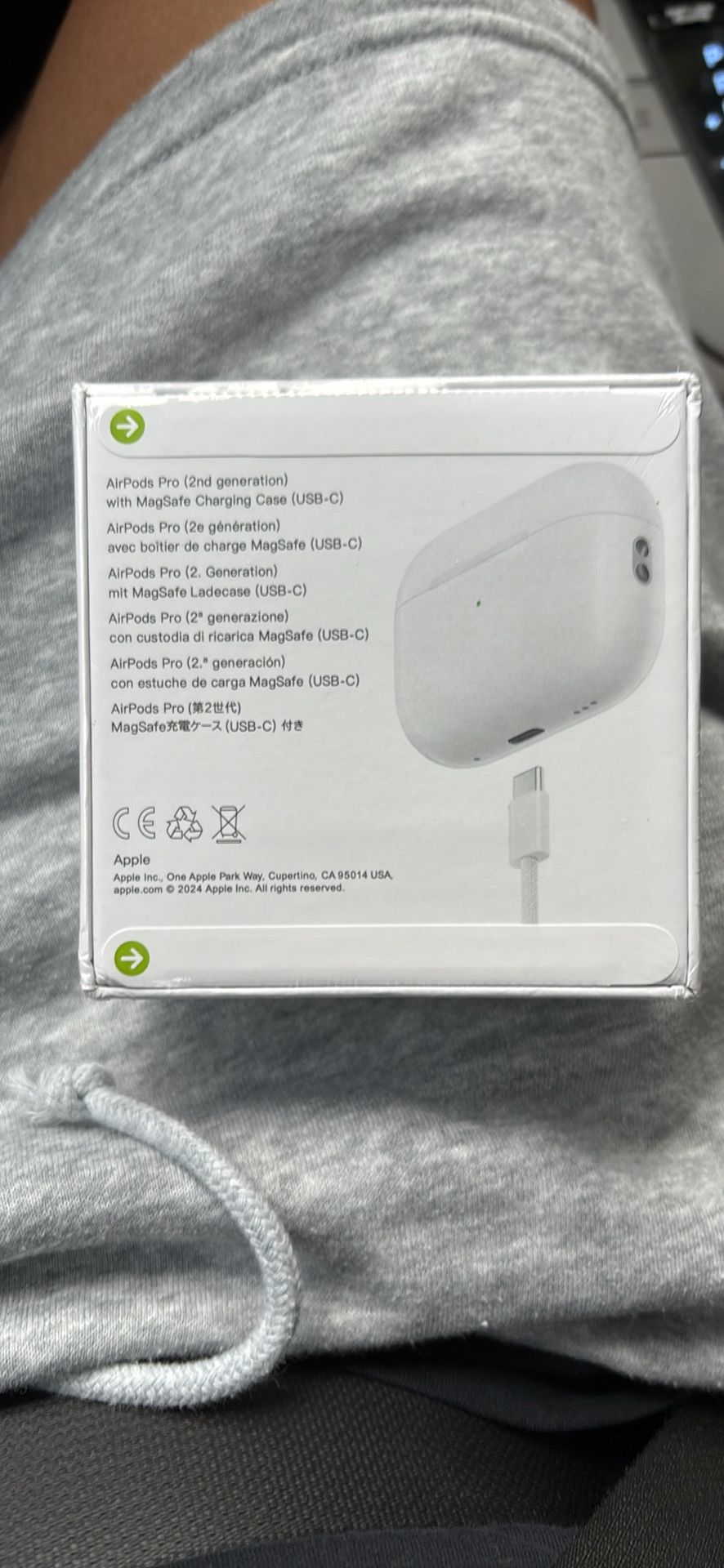 airpod pro 2 magsafe case and usbc charger 