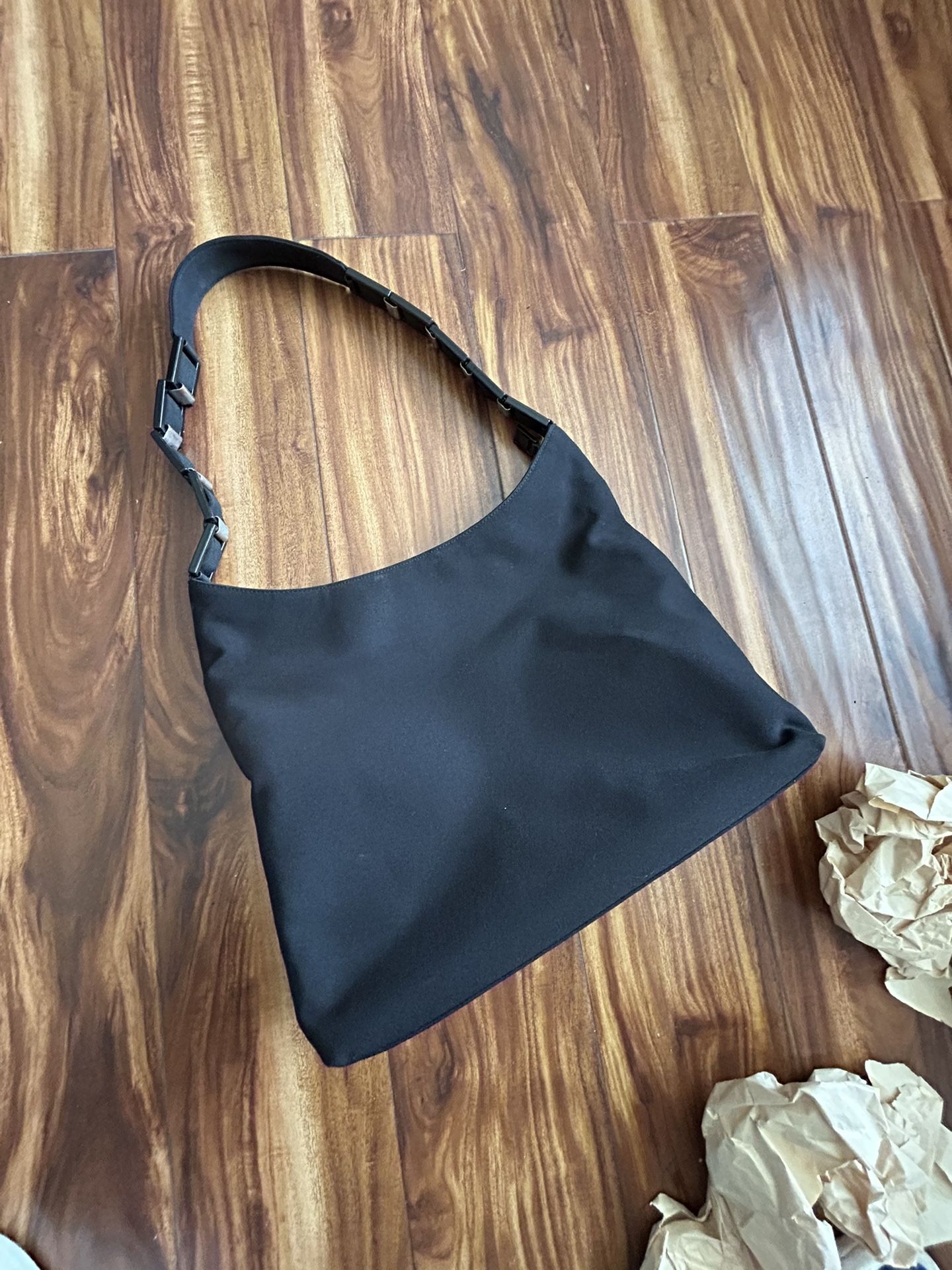 Ferragamo chain link espresso handbag Au-21