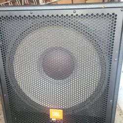 JBL M Pro418sp  18" powered By Crown