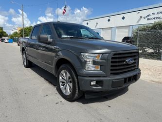 2017 FORD F150 XLT SUPERCREW CAB PERFECT