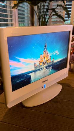 Toshiba 15” White TV w/ built-in DVD Player